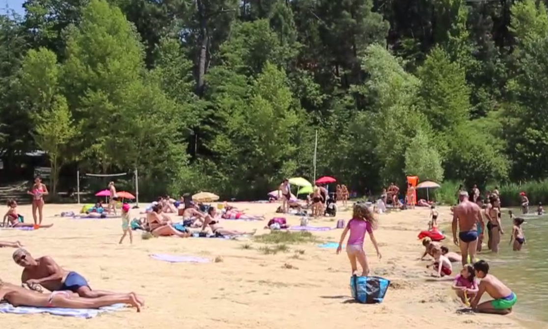 Santé : tout nu et tout bronzé cet été, surtout pas !